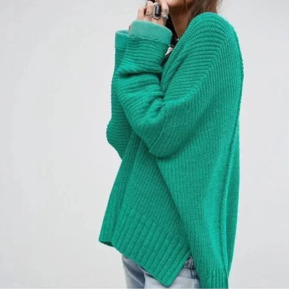 Free People FP oversized v neck Green Off Shoulder Sweater Chunky Knit pullover - Picture 3 of 5